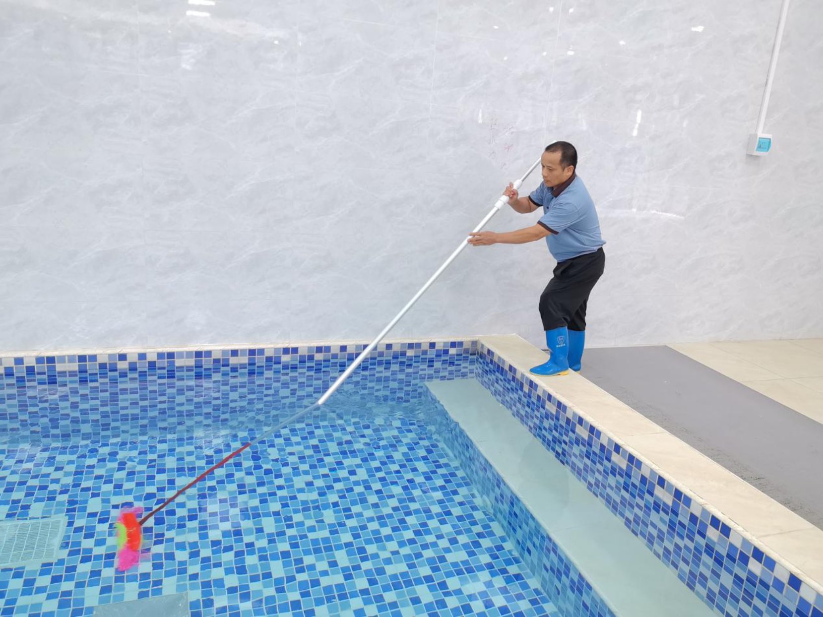 赛场逐梦展锋芒场馆卫士护荣光 ——江南训练基地场地科团队纪实